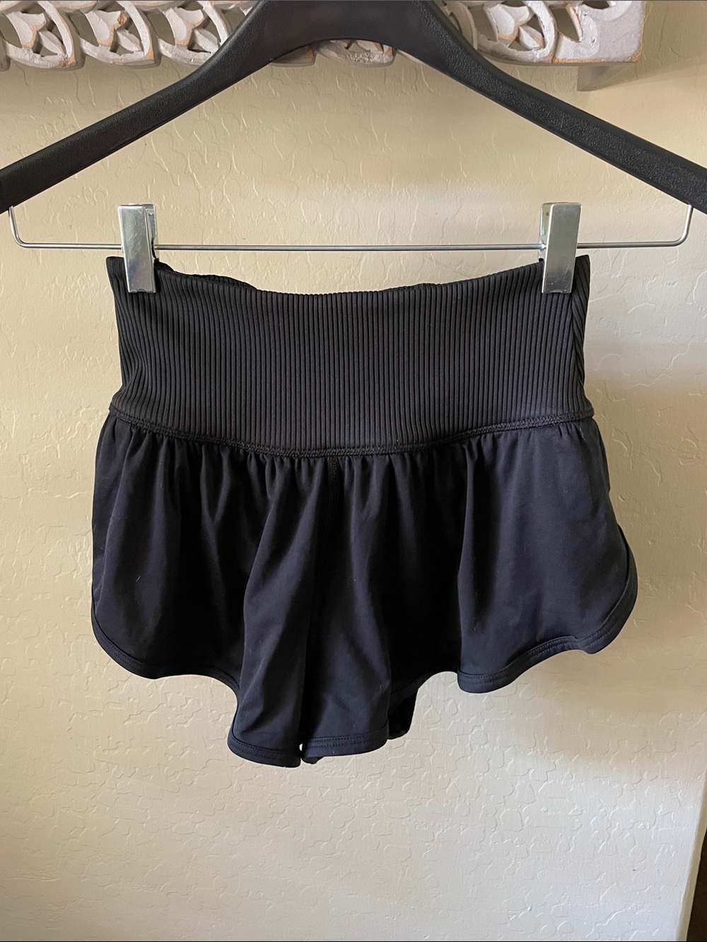 LIKE NEW FREE PEOPLE Game Time Shorts! - Picture 5 of 7